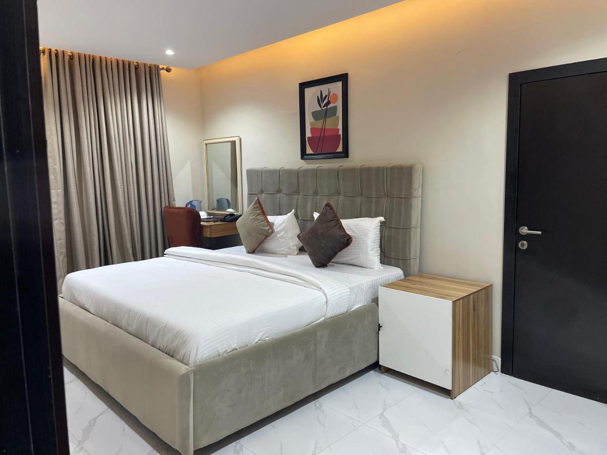 Choice Suites Signature Ikeja Exterior photo