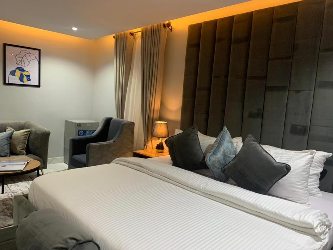 Choice Suites Signature Ikeja Exterior photo